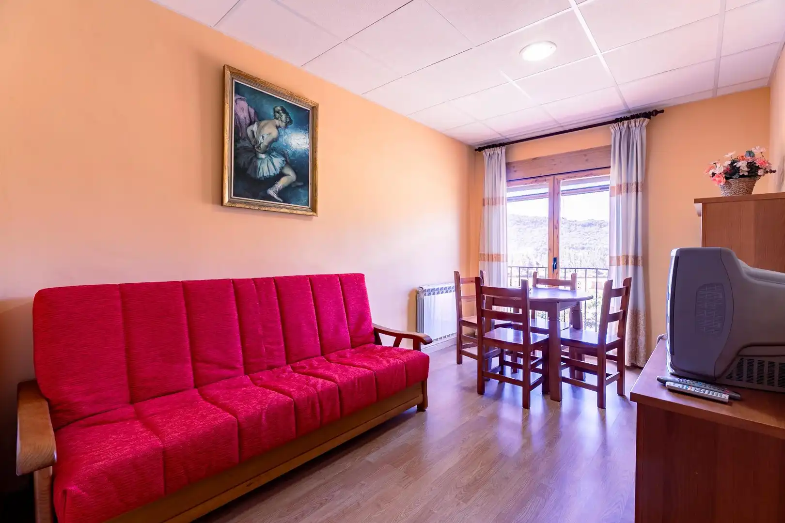 Wohnzimmer von Gebäude zum Verkauf in Puente la Reina de Jaca