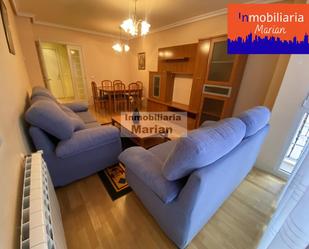 Sala d'estar de Pis en venda en Aranda de Duero amb Terrassa i Moblat