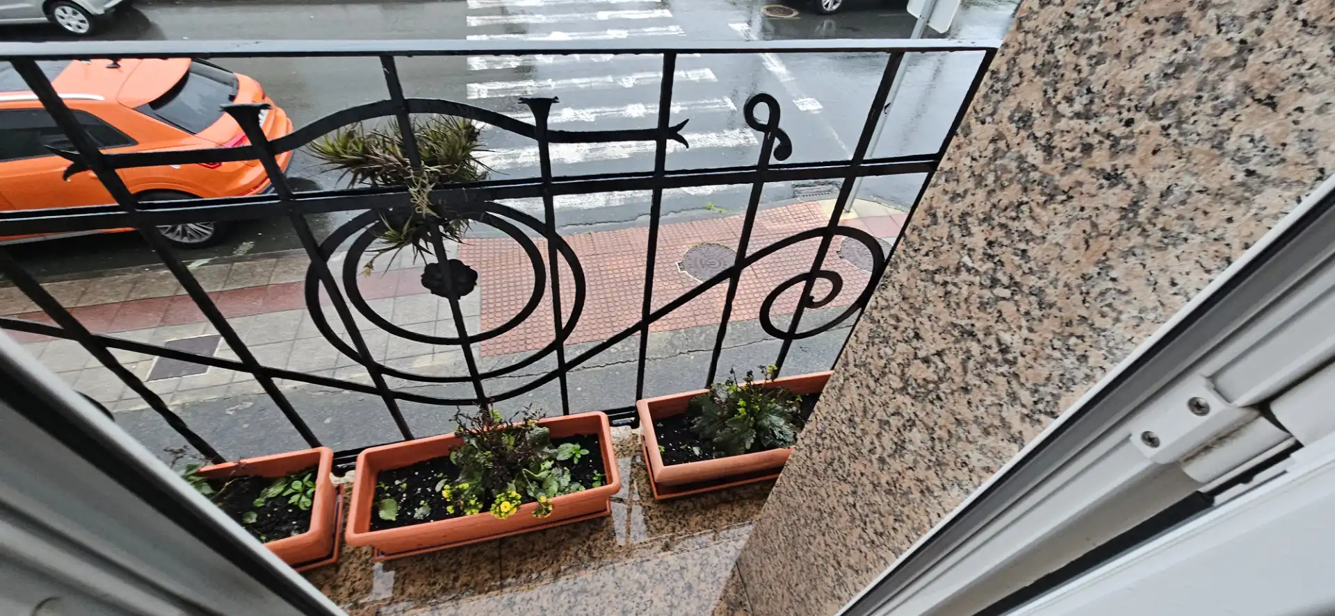Terrassa de Casa adosada en venda en Narón amb Moblat