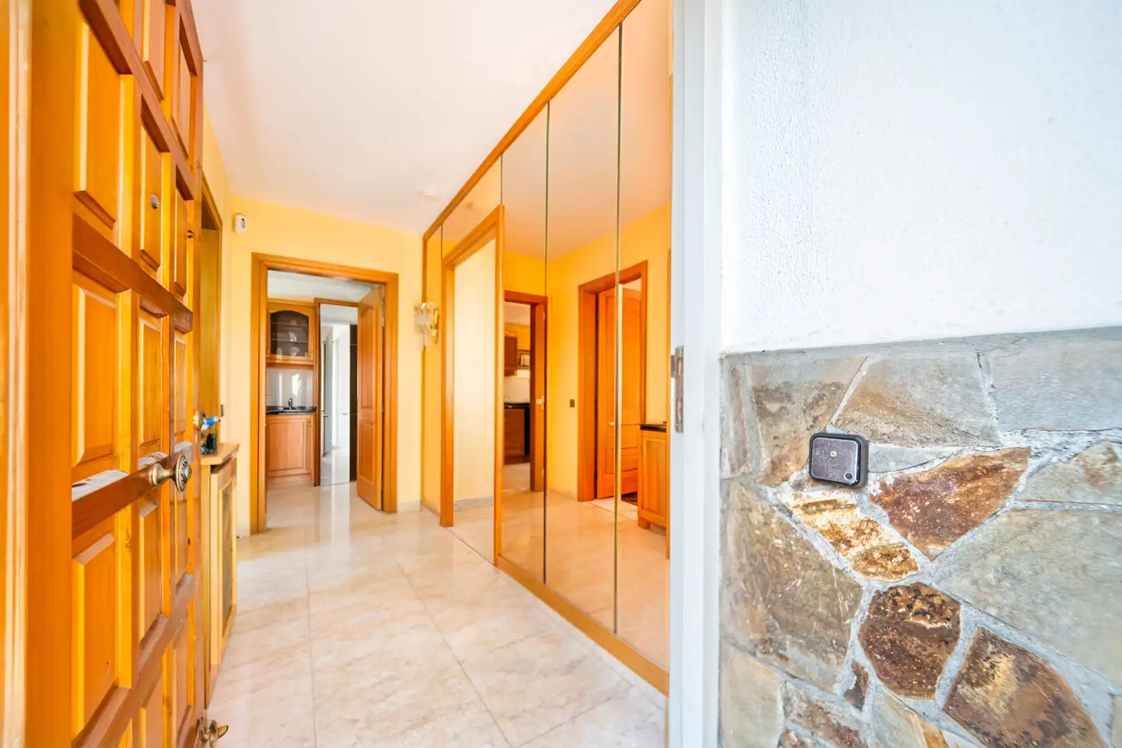 Casa o chalet en venta en Santa Perpètua de Mogoda con Calefacción, Terraza y Trastero
