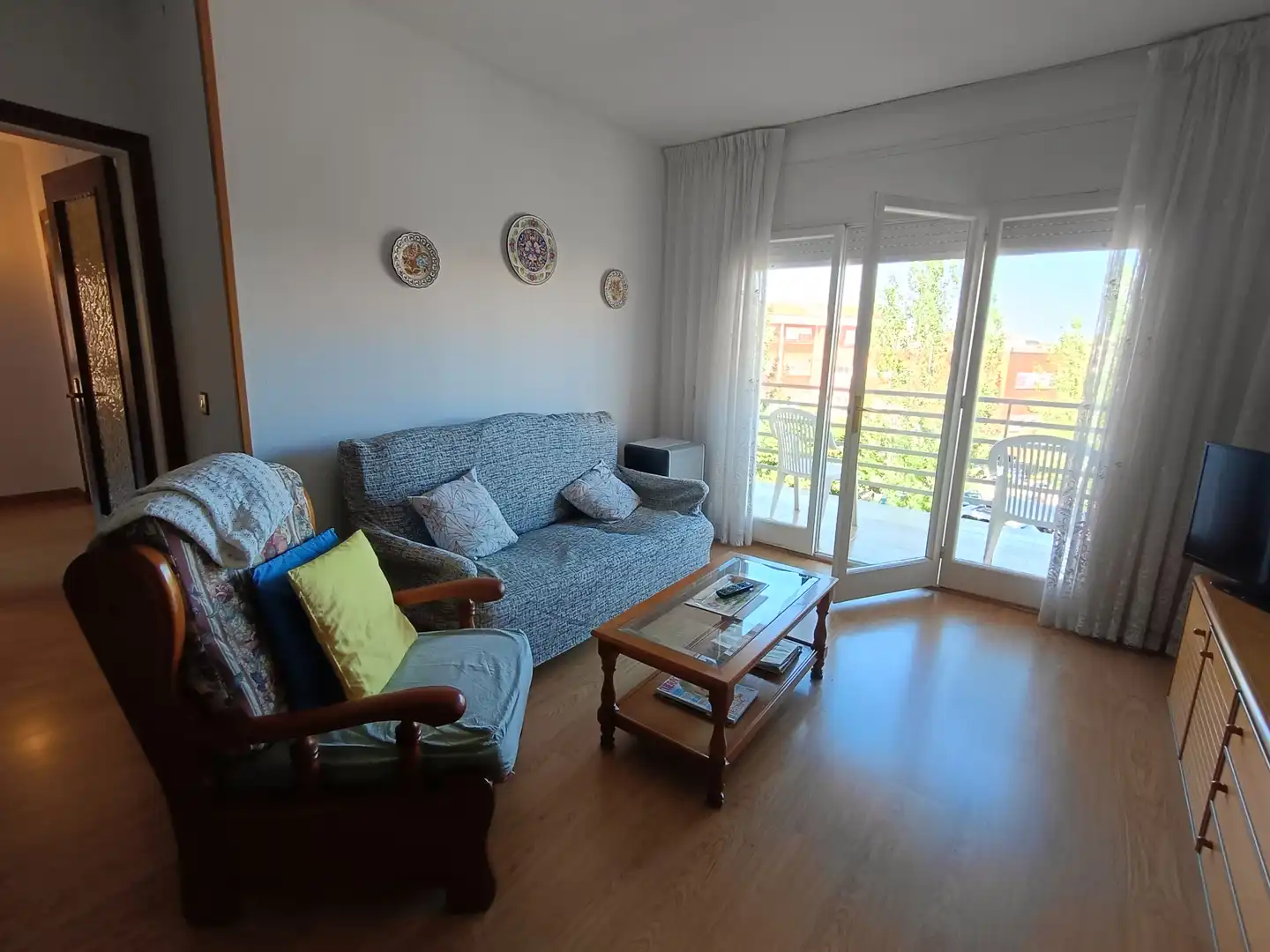 Sala d'estar de Pis de lloguer en Cunit amb Terrassa, Moblat i Forn