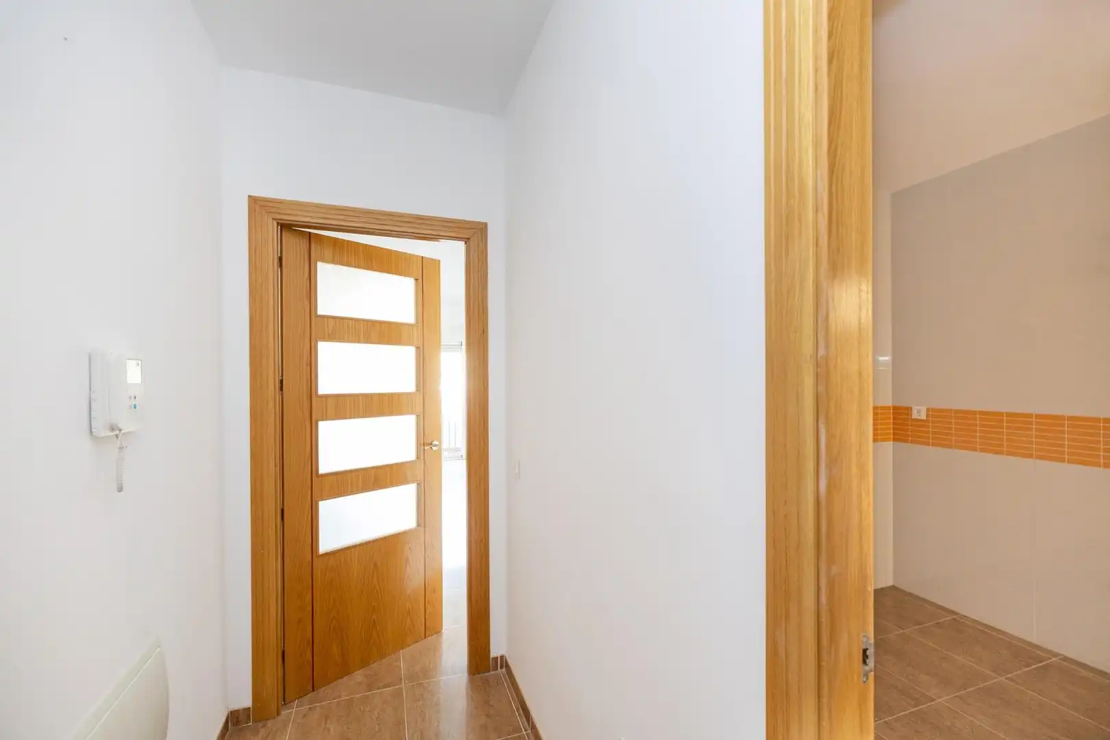 Piso en venta en Roquetas de Mar con Calefacción, Terraza y Balcón