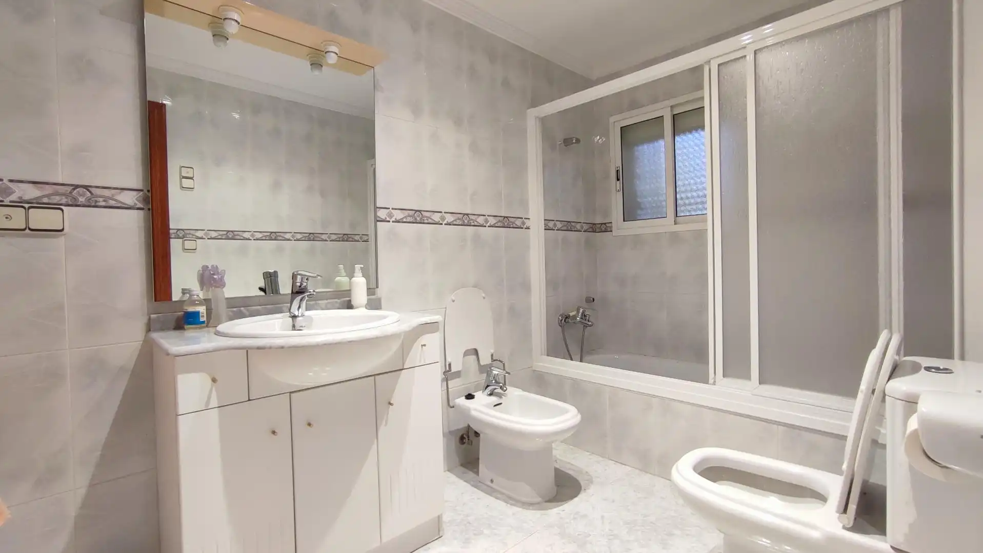 Baño de Casa o chalet en venta en Oliva con Jardín privado y Trastero