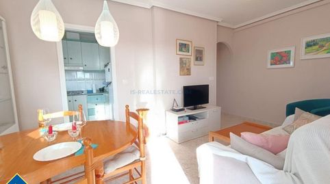 Apartamento con piscina comunitaria, en la provincia de Alicante, en la ciudad de Torrevieja. 2 habitaciones | 65 m² | 1,3 kilómet, imatge 2