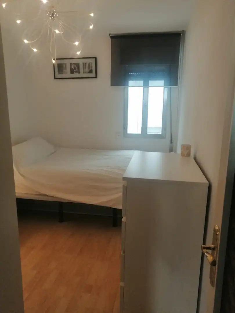 Habitación de Piso de alquiler en Madrid con Calefacción, Parquet y Amueblado
