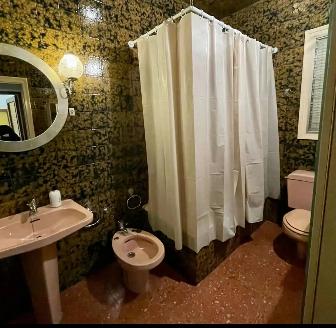 Baño de Piso para compartir en Barcelona con Aire acondicionado, Calefacción y Lavadora