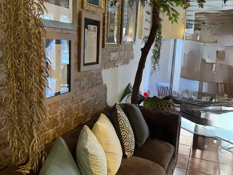 Sala de estar de Local en traspaso en Barcelona con Aire acondicionado y Amueblado