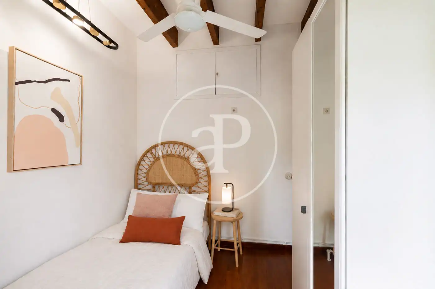 Bedroom of Flat for rent in Barcelona  with Air Conditioner, Heating and Furnished