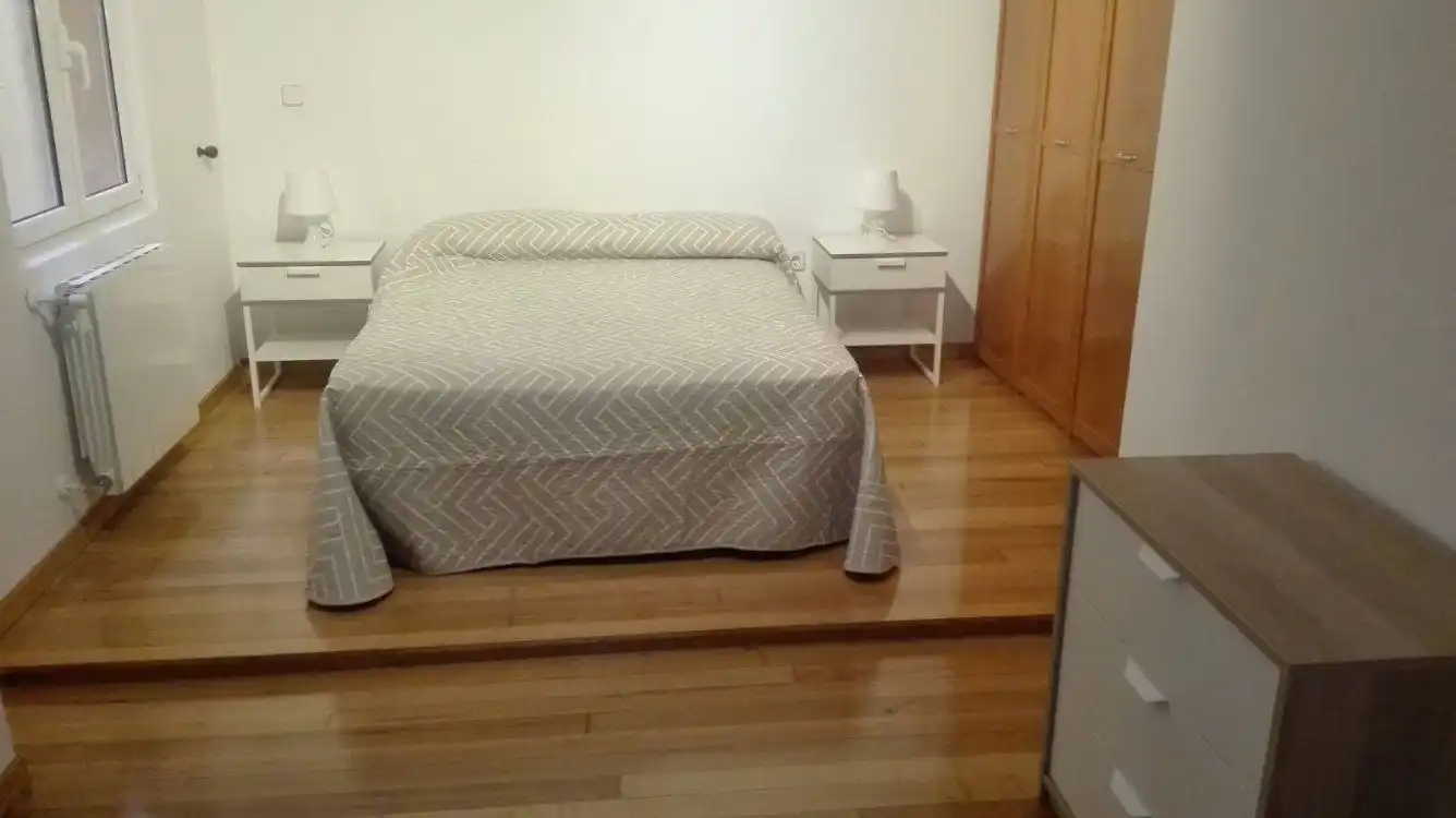 Habitación de Piso de alquiler en Santander con Calefacción, Terraza y Amueblado