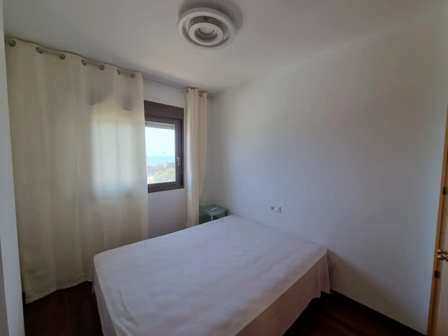 Habitación de Piso en venta en Torremolinos con Aire acondicionado, Calefacción y Terraza