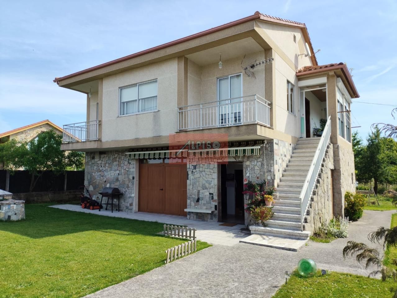 Exterior view of House or chalet for sale in Ourense Capital   with Heating, Private garden and Storage room