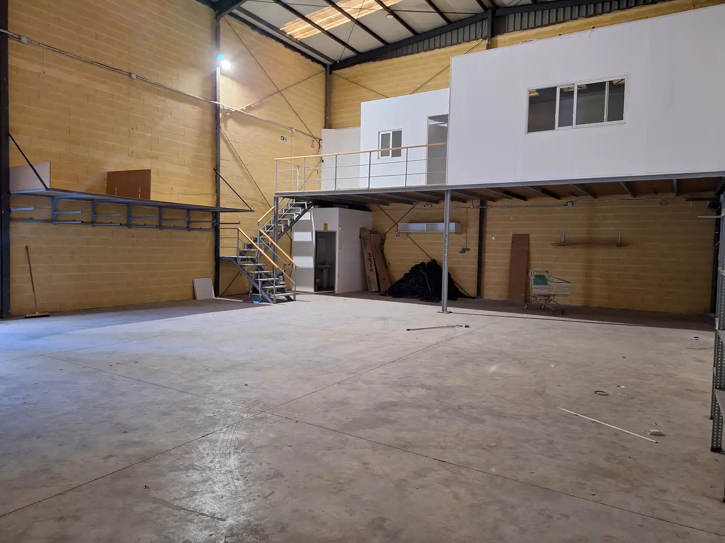 Industriegebäude zum Verkauf in Calle Rigoberta Menchú, imagen 3
