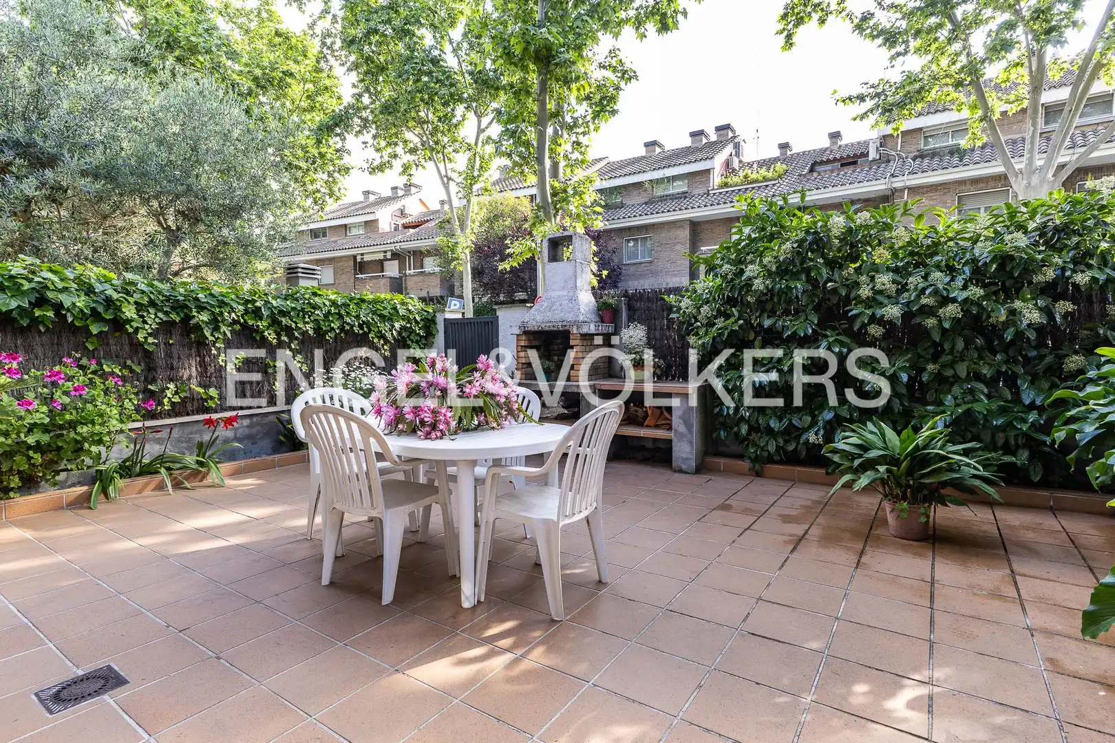 Terrassa de Casa o xalet en venda en Cerdanyola del Vallès amb Aire condicionat, Calefacció i Jardí privat
