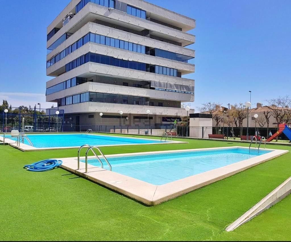 Piscina de Pis en venda en Elche / Elx amb Aire condicionat, Jardí privat i Terrassa