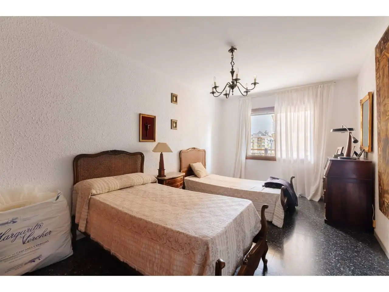 Habitación de Apartamento en venta en Valencia con Aire acondicionado, Calefacción y Balcón
