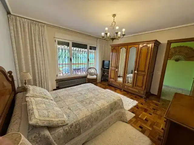 Dormitori de Casa o xalet en venda en Villaviciosa amb Balcó