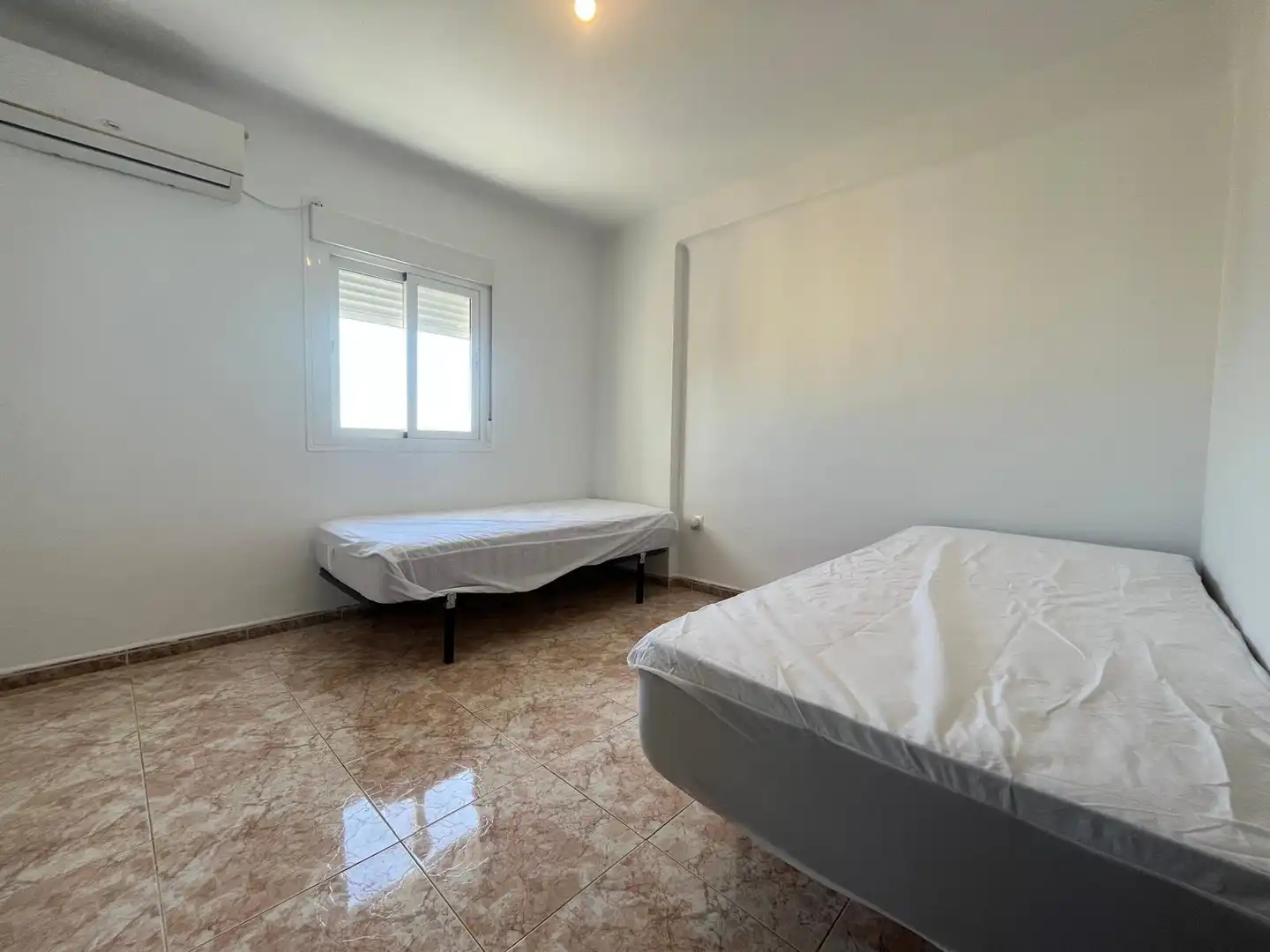 Bedroom of Flat for rent in Dos Hermanas  with Air Conditioner, Terrace and Furnished