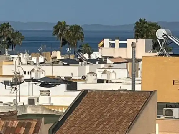 Vista exterior de Pis en venda en Roquetas de Mar ciudad