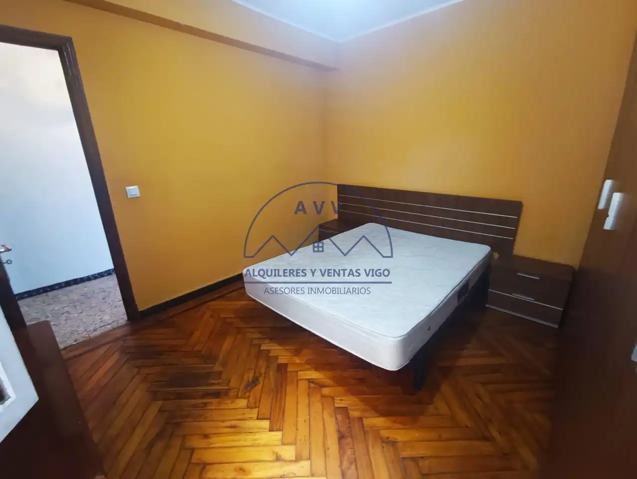Bedroom of Flat for sale in Vigo   with Parquet flooring and Furnished