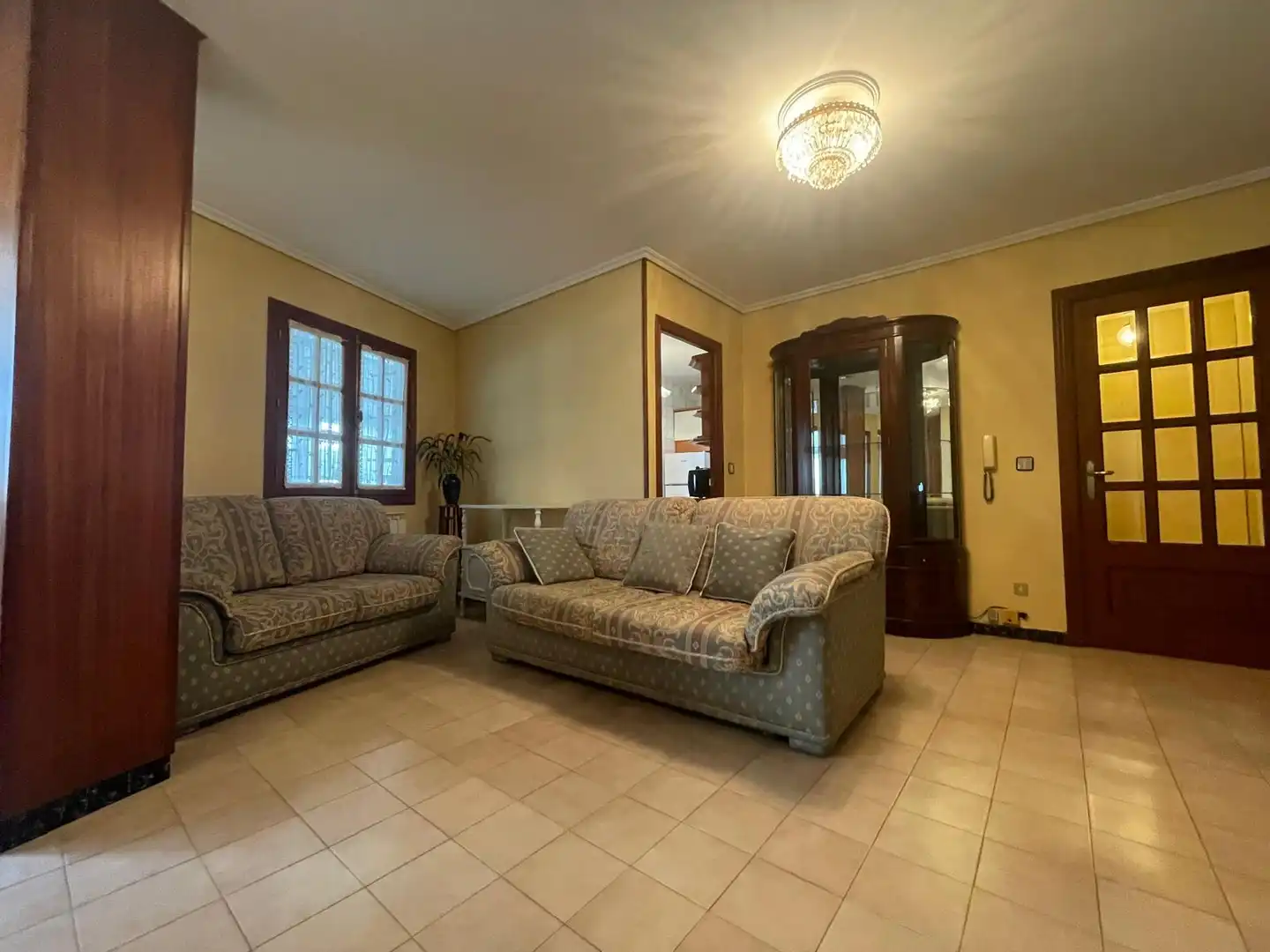 Sala d'estar de Pis en venda en Ferrol amb Calefacció, Parquet i Terrassa