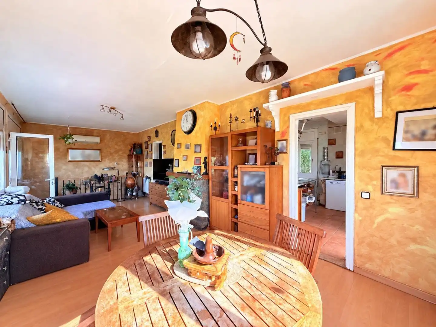Sala de estar de Casa o chalet en venta en Abrera, Barcelona