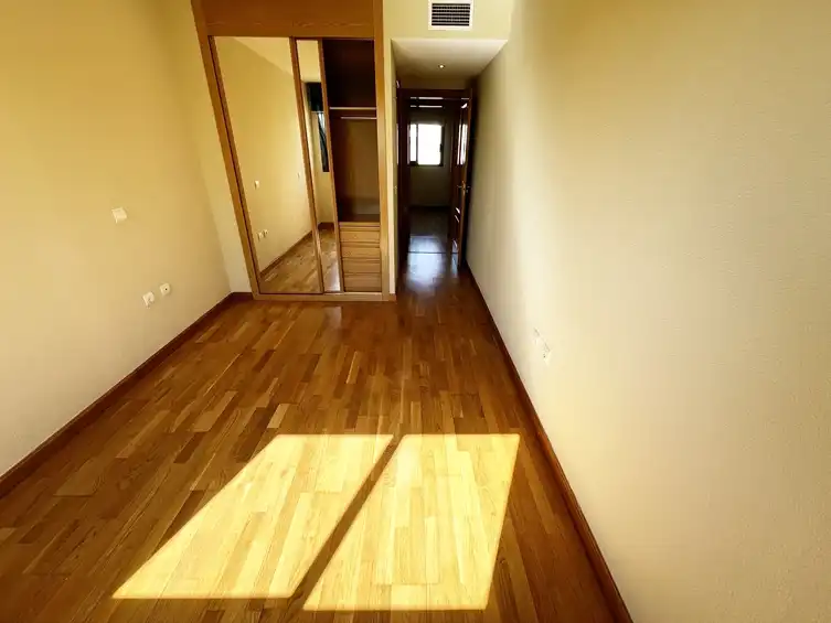 Dormitori de Pis de lloguer en Pinto amb Aire condicionat, Calefacció i Parquet