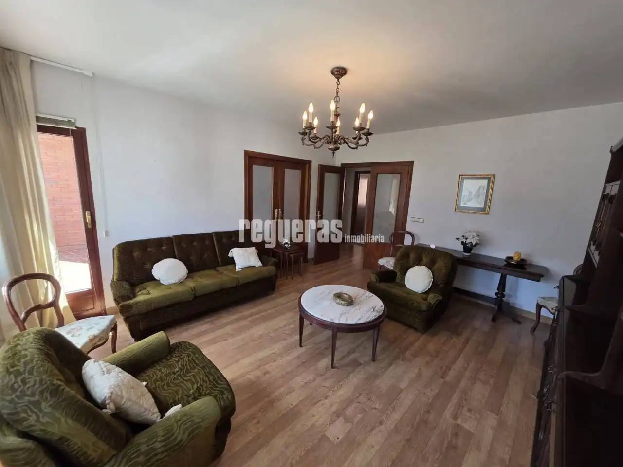 Wohnzimmer von Wohnungen zur Miete in Avilés mit Heizung, Terrasse und Möbliert