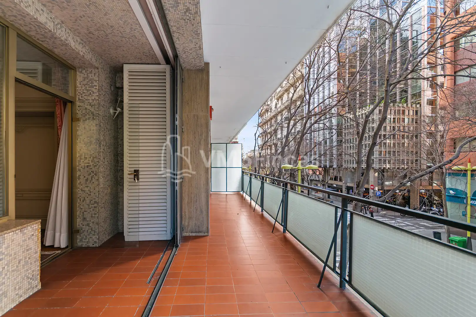 Außenansicht von Wohnung zur Miete in Barcelona mit Klimaanlage, Heizung und Parkett