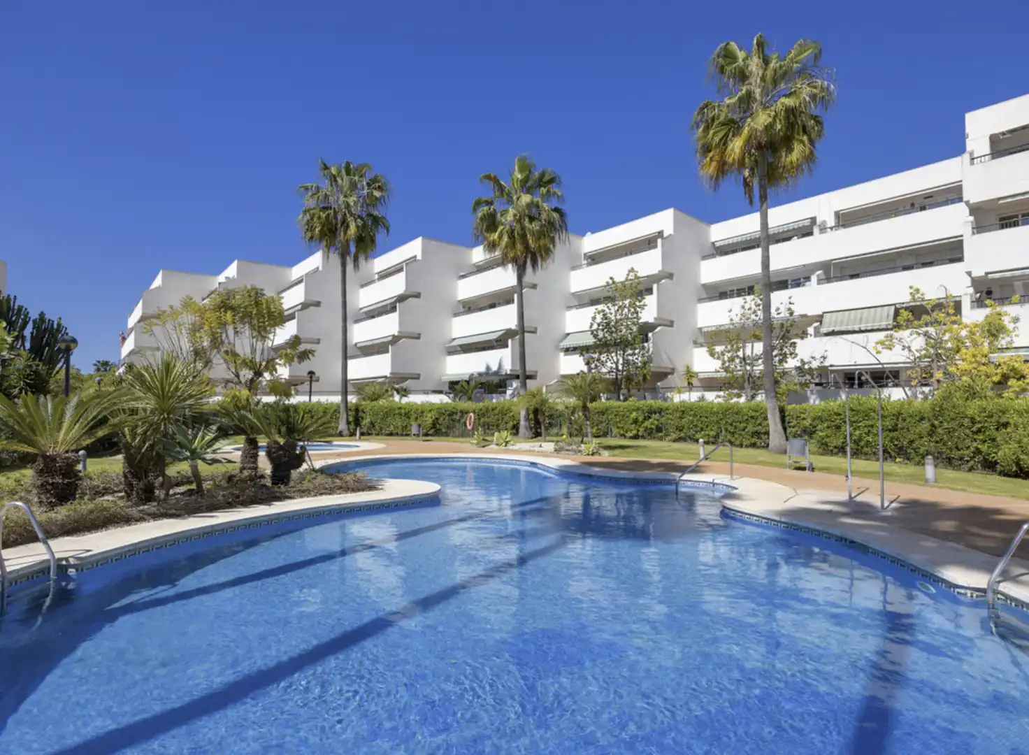 Vista exterior de Apartamento en venta en Marbella con Aire acondicionado, Calefacción y Terraza