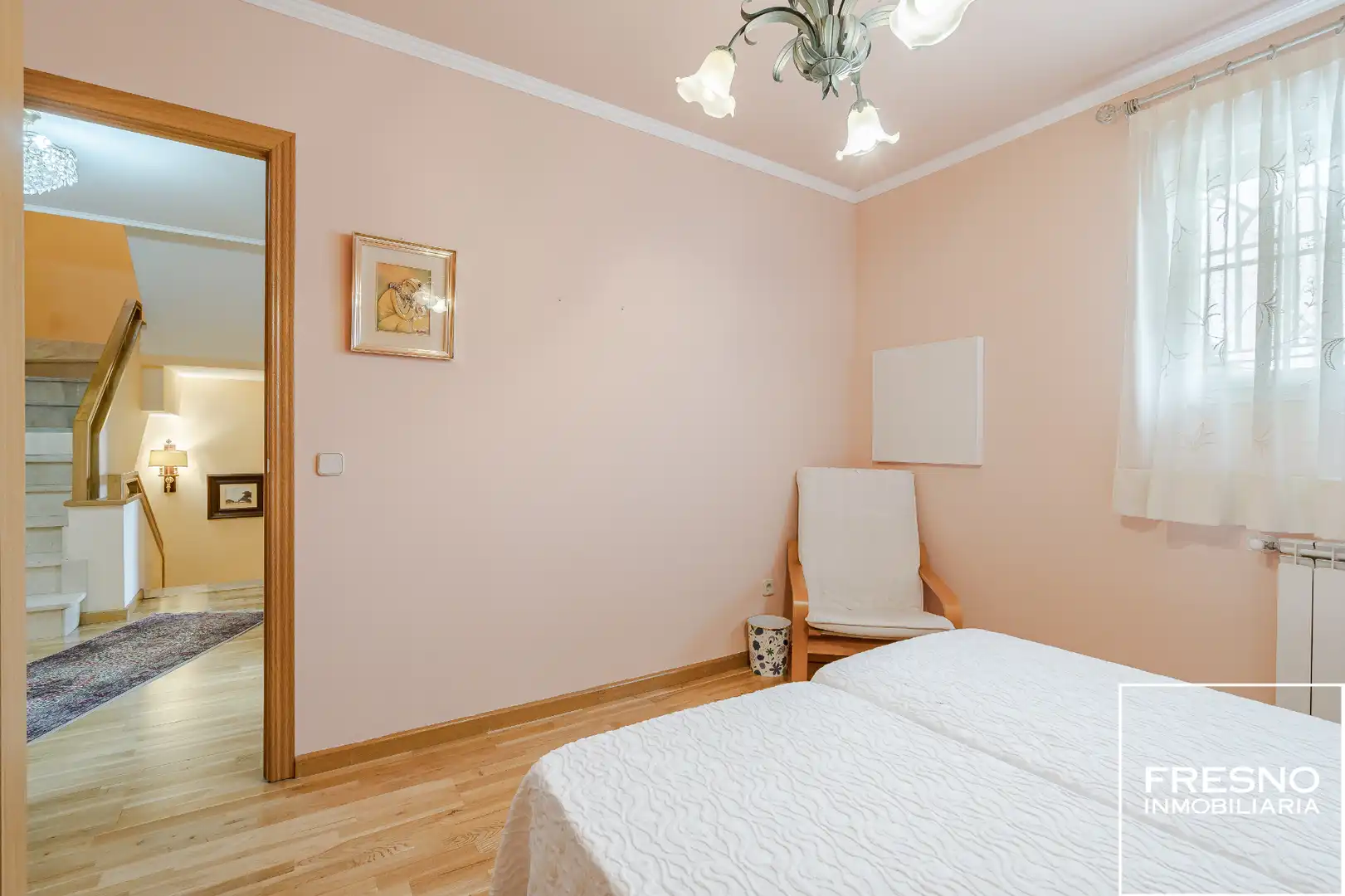 Bedroom of Detached homes for sale in Cobeña  with Air Conditioner, Heating and Private garden