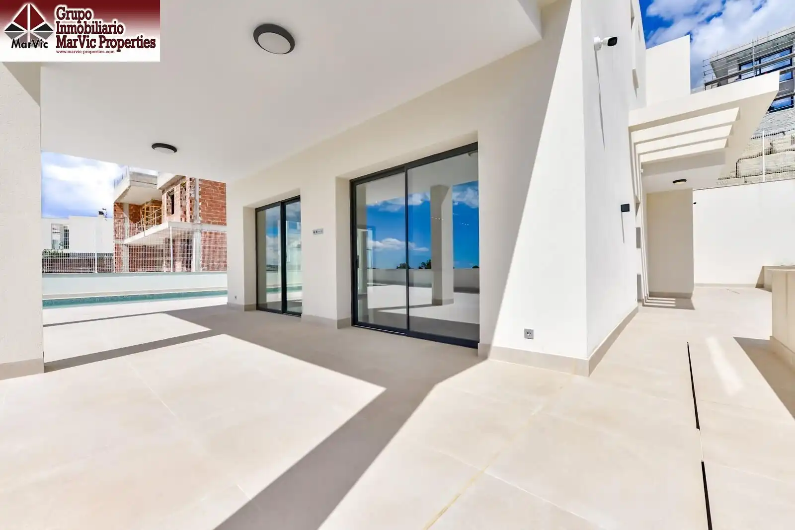 Villa mit Pool zum Verkauf in Golf Bahía, imagen 5