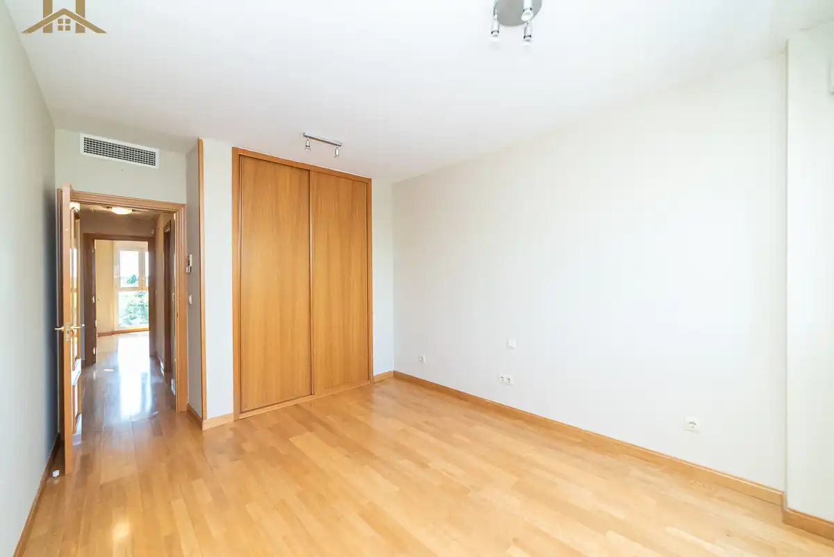 Habitación de Casa o chalet en venta en Las Rozas de Madrid con Aire acondicionado, Calefacción y Jardín privado