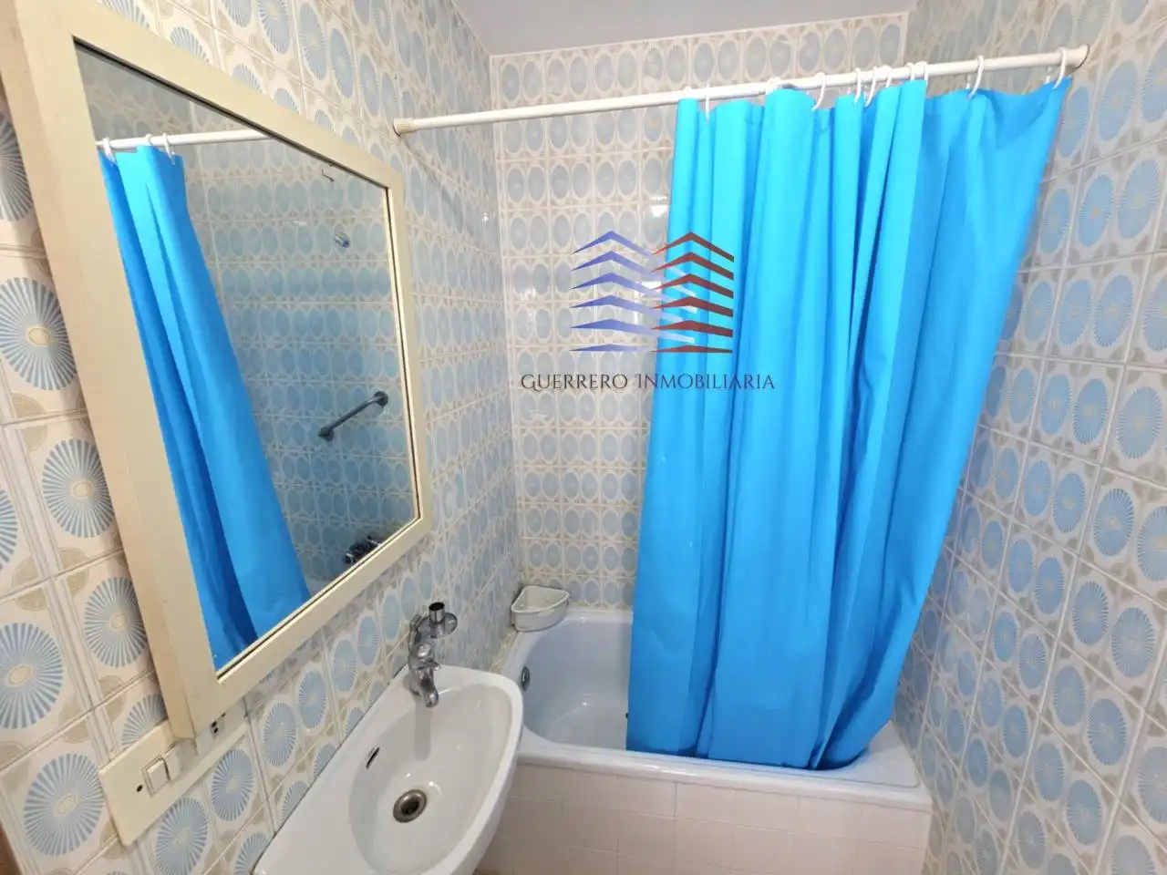 Baño de Piso de alquiler en Ourense Capital  con Calefacción, Parquet y Trastero