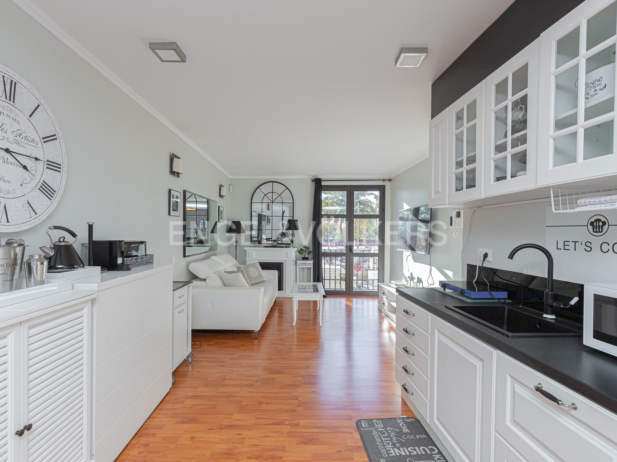 Kitchen of Apartment for sale in  Barcelona Capital  with Heating and Balcony