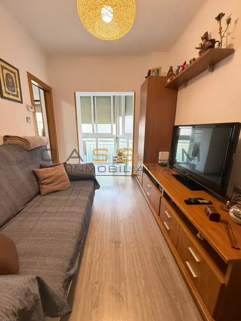 Habitación de Piso en venta en Cornellà de Llobregat con Calefacción y Amueblado