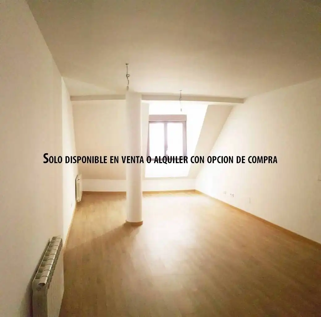 Schlafzimmer von Dachboden zum Verkauf in Tudela de Duero mit Heizung, Parkett und Abstellraum