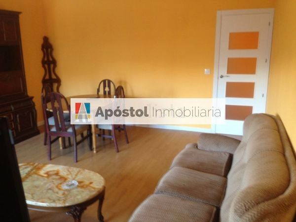 Sala de estar de Piso en venta en Santiago de Compostela  con Calefacción, Amueblado y Horno