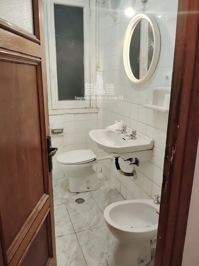 Bathroom of Flat for sale in Langreo