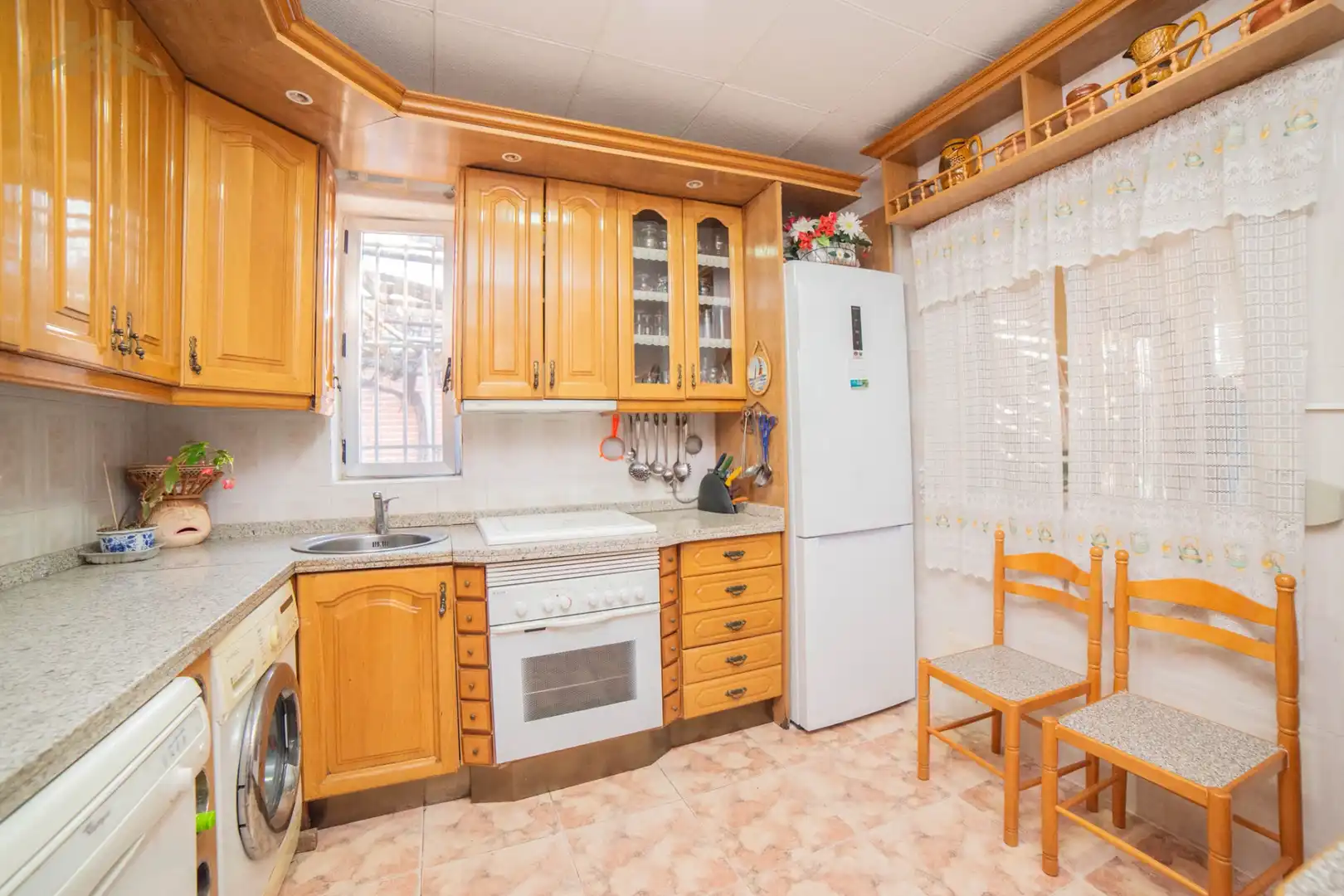 Cuina de Casa o xalet en venda en Illescas amb Aire condicionat, Calefacció i Jardí privat