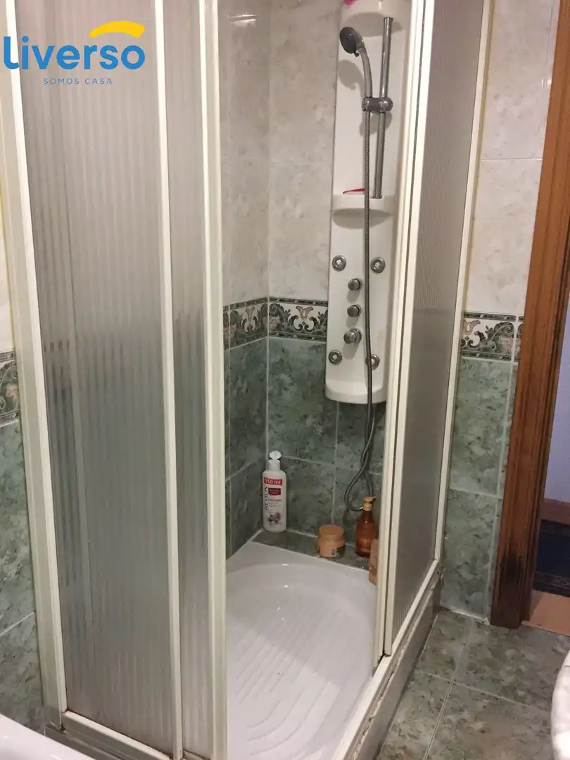 Bathroom of Flat for share in Burgos  with Furnished