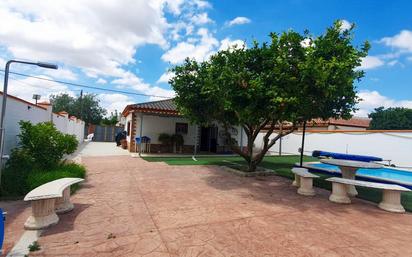 Vista exterior de Finca rústica en venda en Jerez de la Frontera amb Aire condicionat, Jardí privat i Piscina