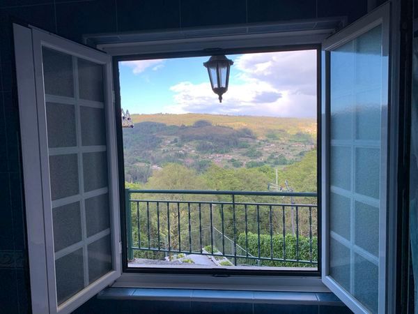 Vista exterior de Casa o xalet en venda en A Cañiza   amb Calefacció, Jardí privat i Terrassa