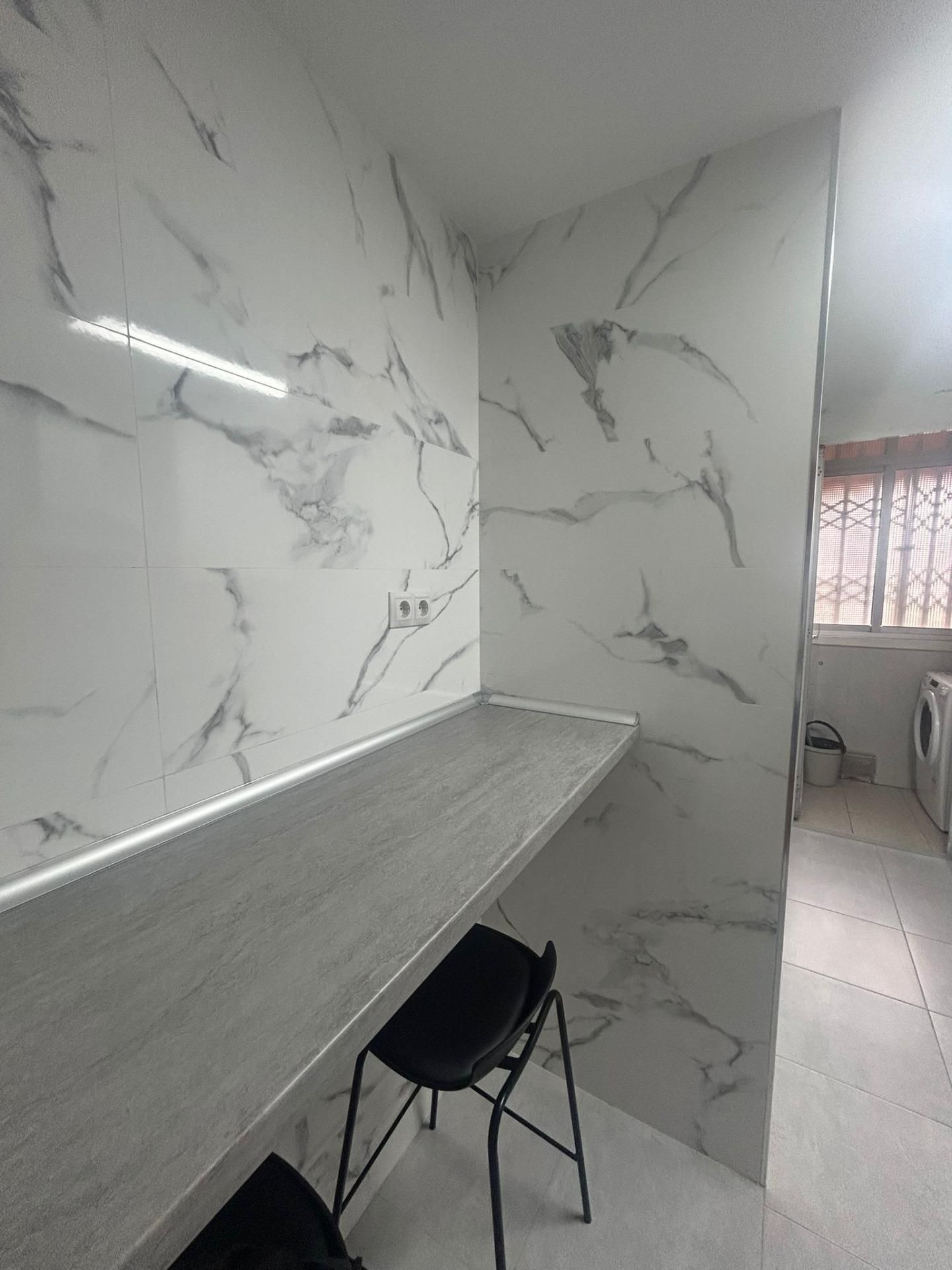 Bathroom of Flat to rent in Alicante / Alacant