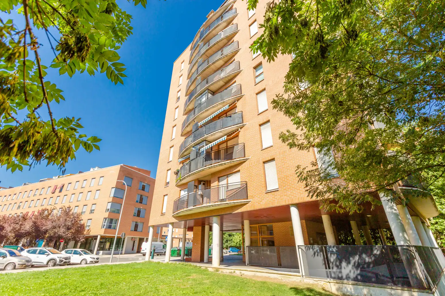 Vista exterior de Piso en venta en  Pamplona / Iruña con Calefacción, Parquet y Terraza