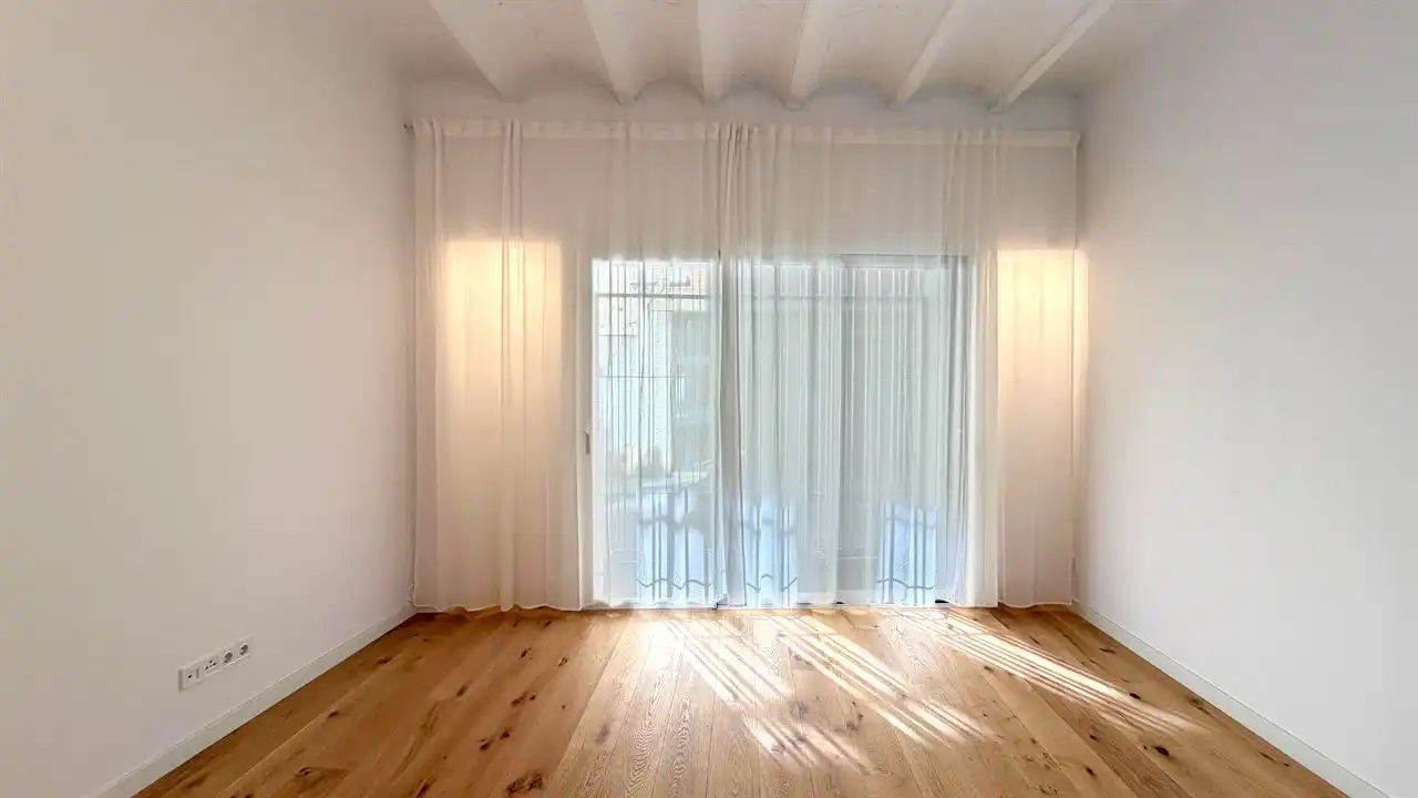 Bedroom of Flat for sale in Barcelona  with Air Conditioner, Parquet flooring and Terrace