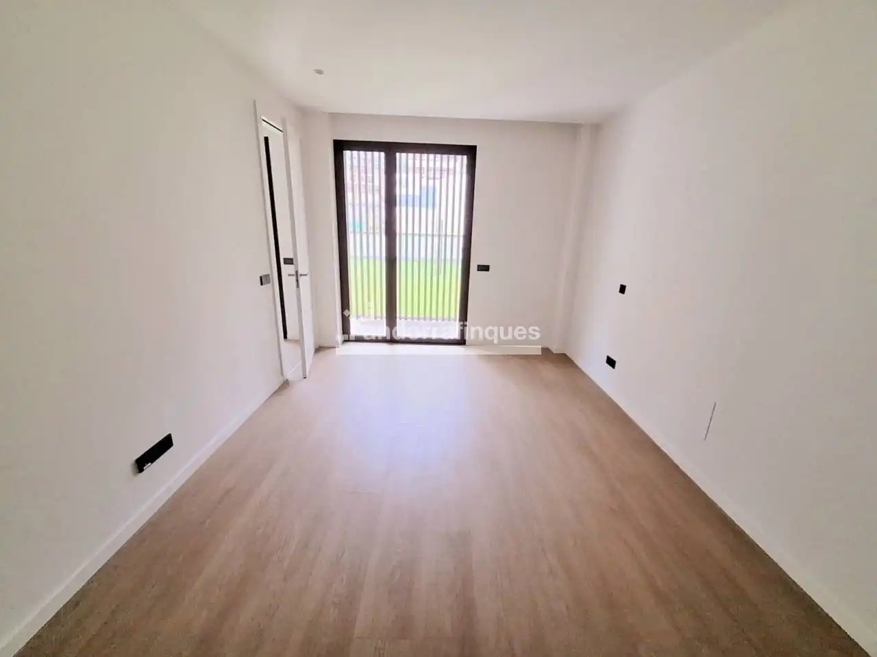 Flat with garden to rent in Calle Avinguda tarragona, imagen 5