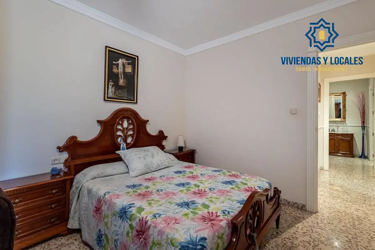 Bedroom of Flat for sale in Granada  with Heating and Terrace