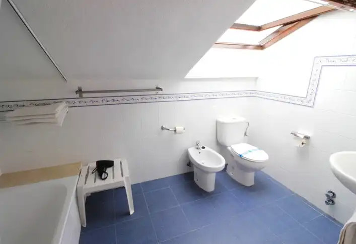 Bany de Edifici en venda en Cangas de Onís amb Piscina comunitària
