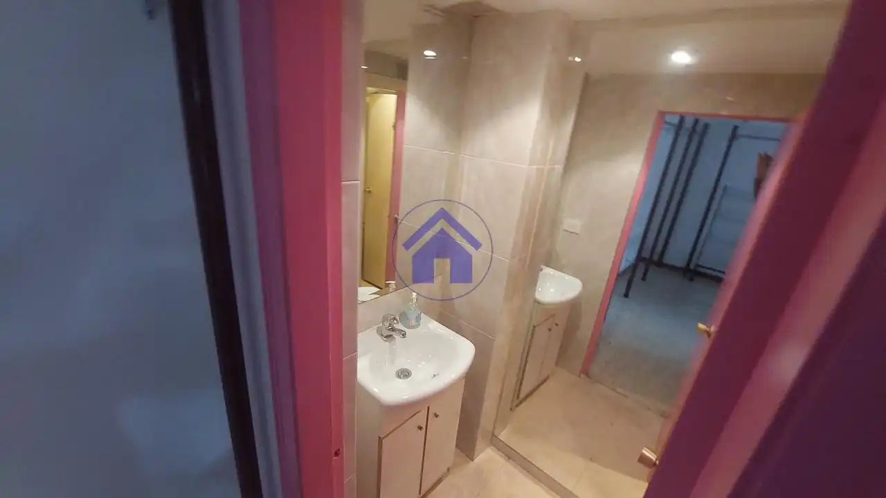 Badezimmer von Geschaftsraum zur Miete in Vigo 