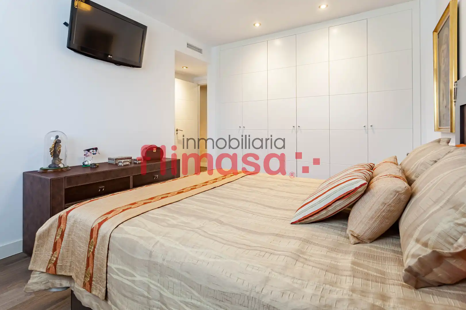 Bedroom of Detached homes for sale in Villaviciosa de Odón  with Air Conditioner, Heating and Private garden